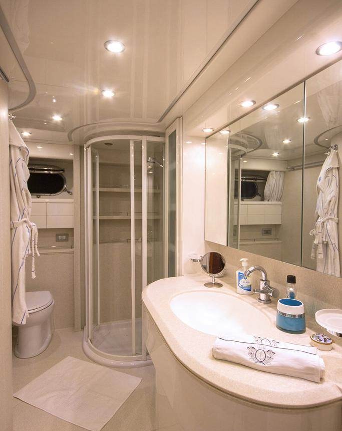 CAELUM yacht charter 1