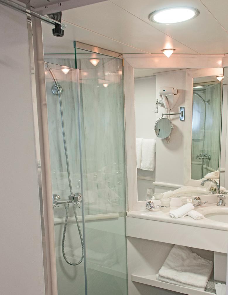 Yacht charter CALLISTO YACHT CHARTER
