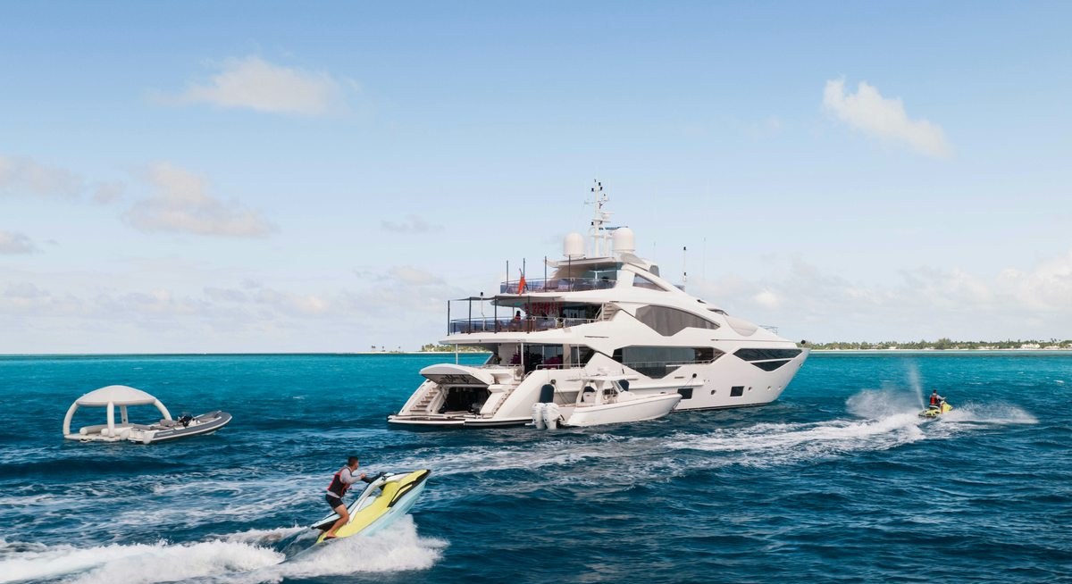 CAPTAIN MORGAN III yacht charter 5