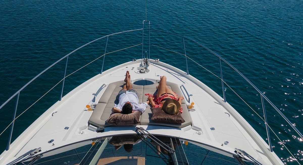 CARDANO yacht charter 2