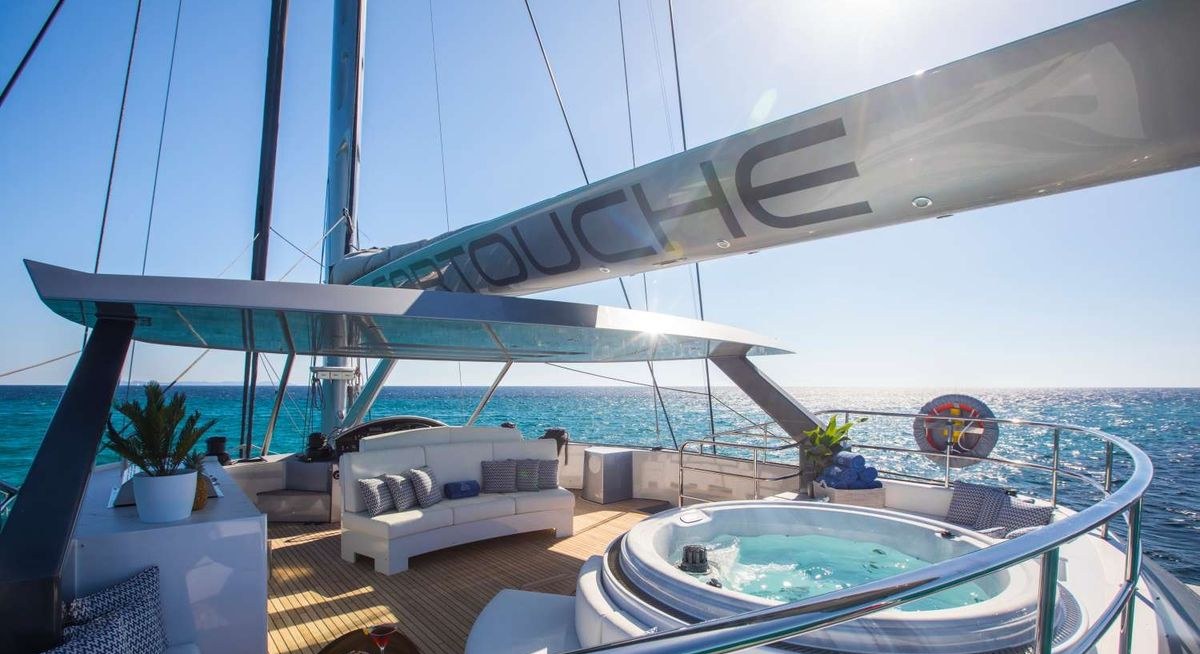 CARTOUCHE yacht charter 2