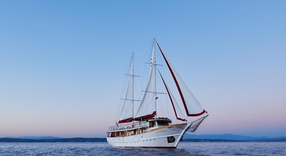 CATALEYA yacht charter 1