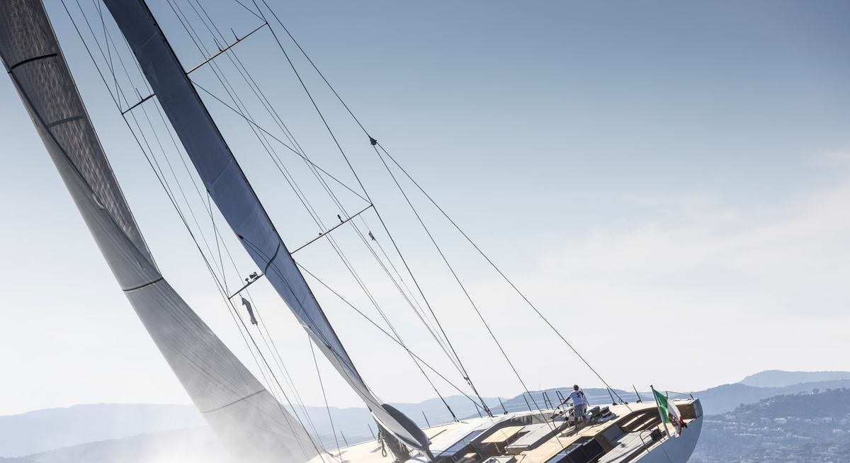 CEFEA yacht charter 4