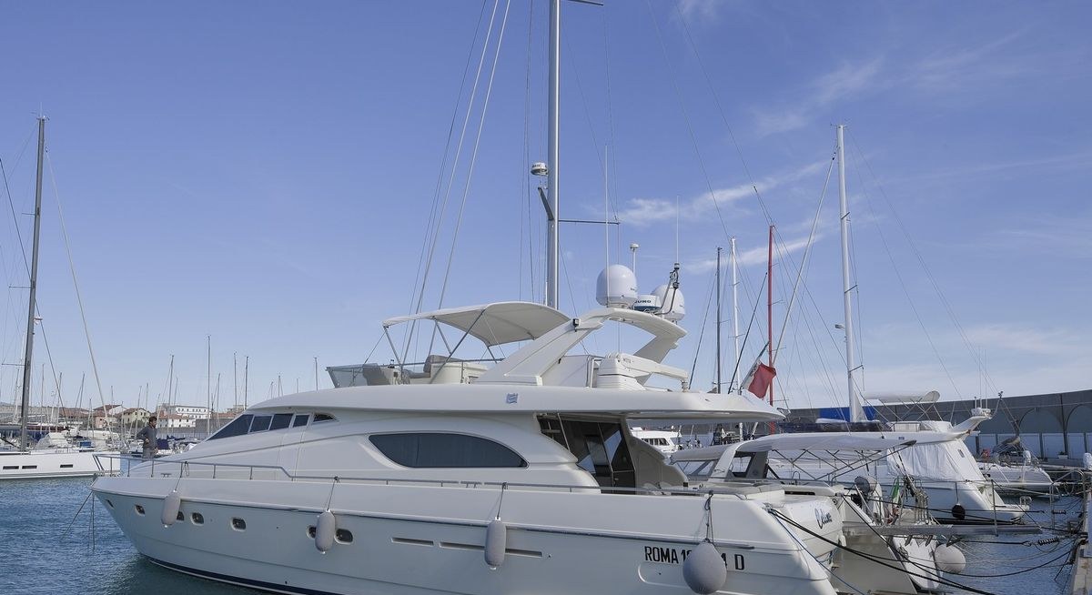 CELINE yacht charter 1