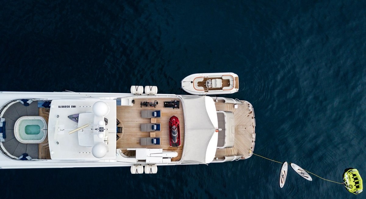 CHAMPAGNE SEAS yacht charter 5