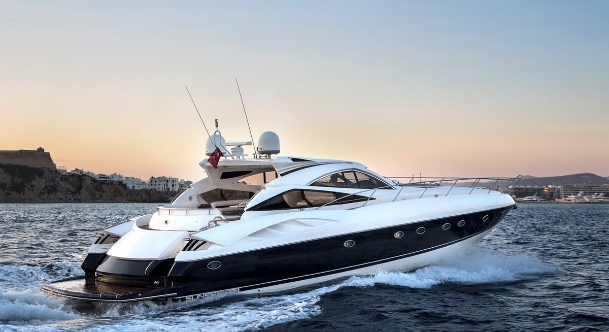 CHARLIE FOX yacht charter 1