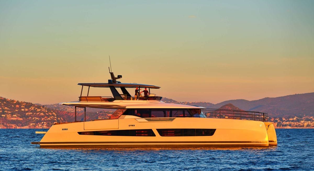 CHRISTAL MIO yacht charter 1