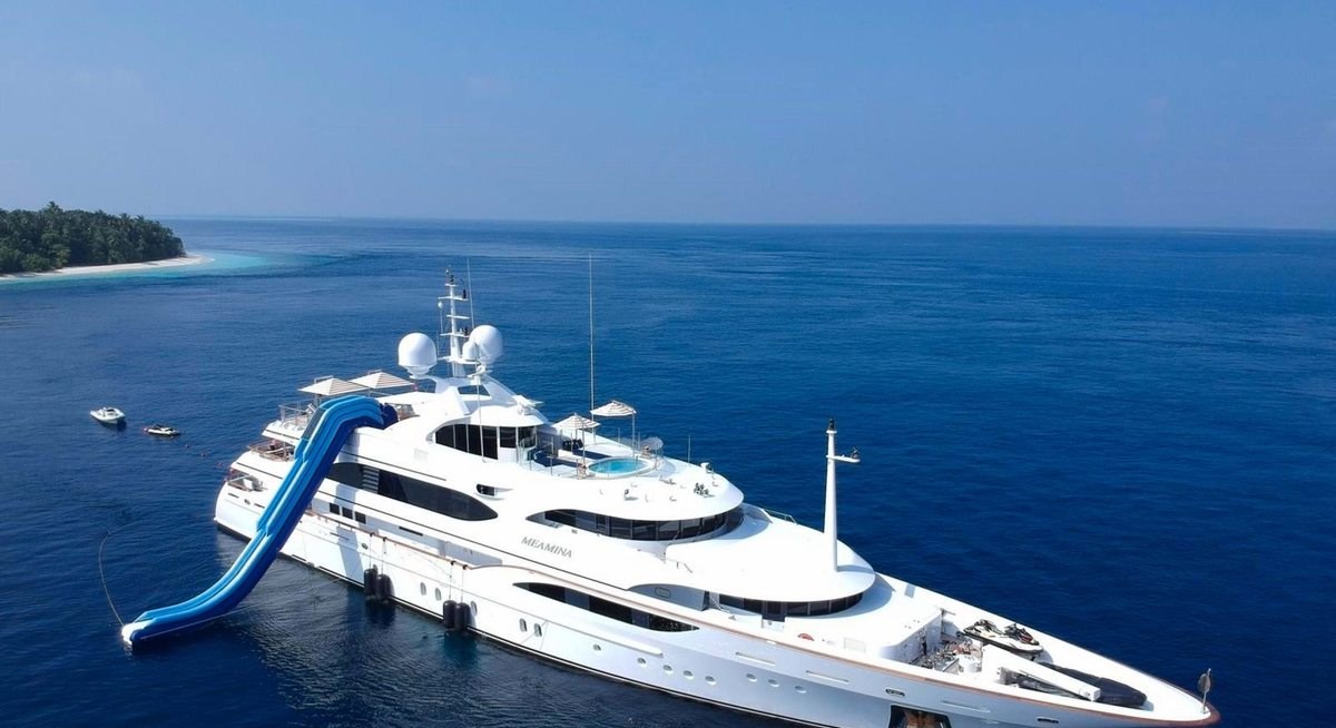 تأجير يخت CHRISTINA V YACHT CHARTER