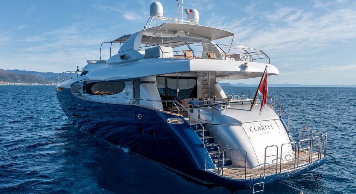 CLARITY yacht charter 5