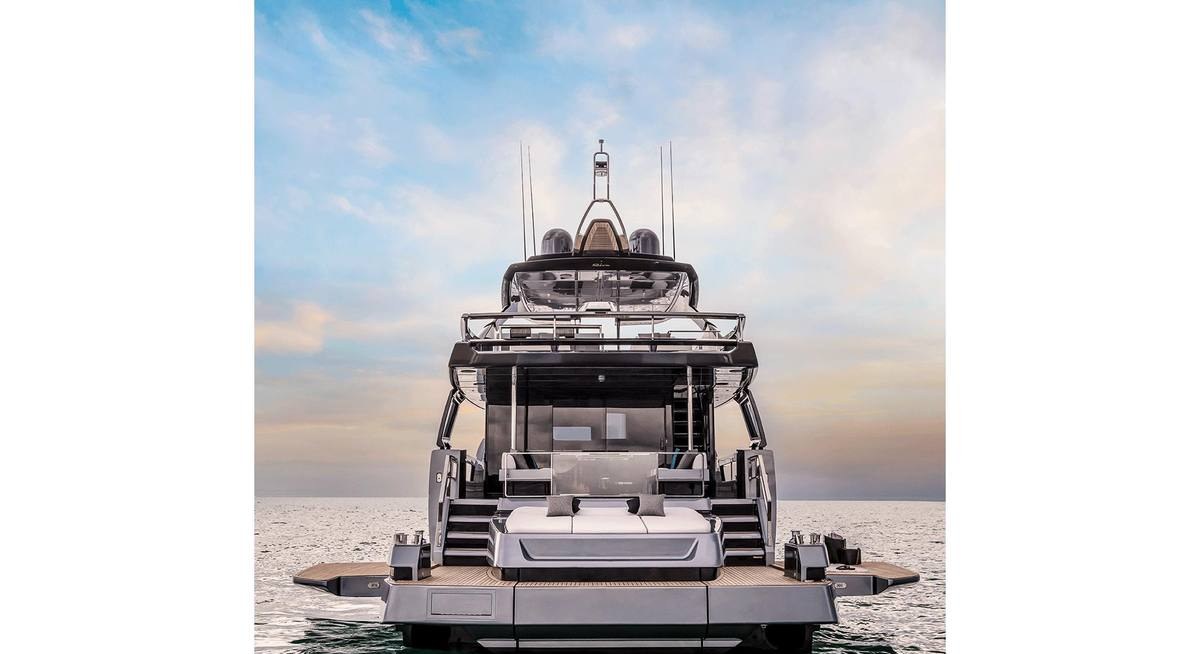 COCO yacht charter 3