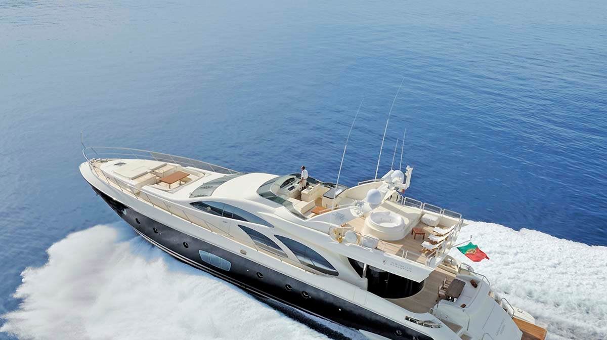 Yacht charter CRYSTAL YACHT CHARTER