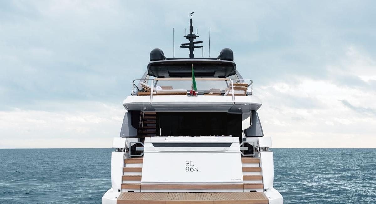 DANLOU yacht charter 5