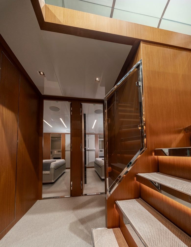 تأجير يخت DARK HORSE YACHT CHARTER