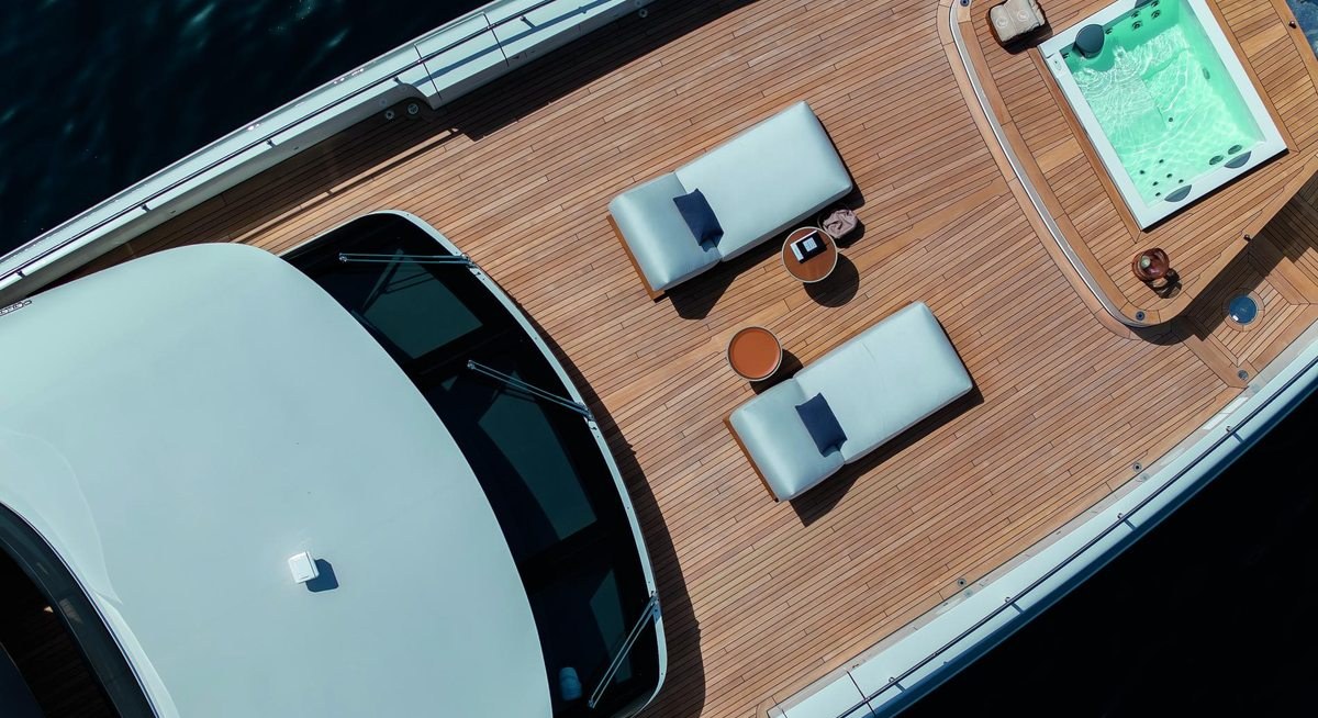 DAWO yacht charter 2