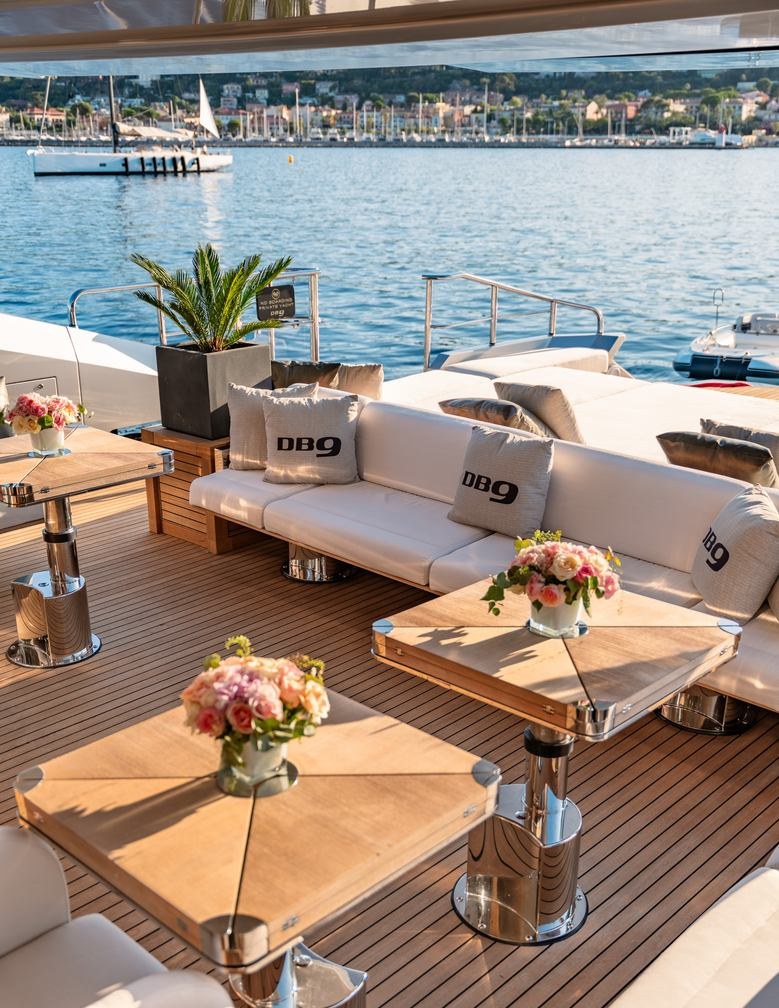 Yacht charter DB9 YACHT CHARTER