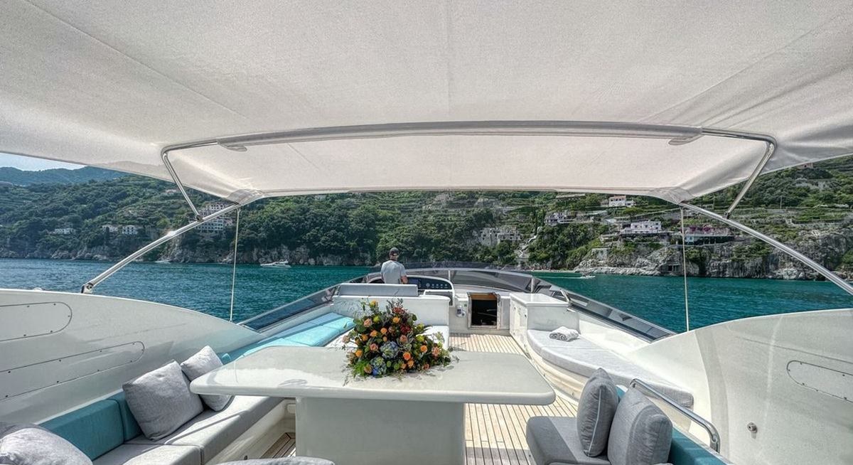 DEA ONE yacht charter 4