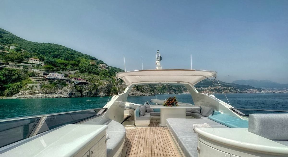 DEA ONE yacht charter 2