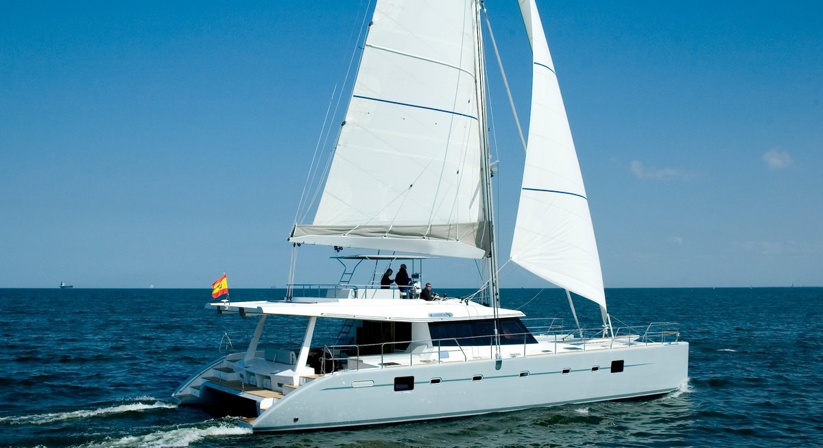 DEPENDE IV yacht charter 3