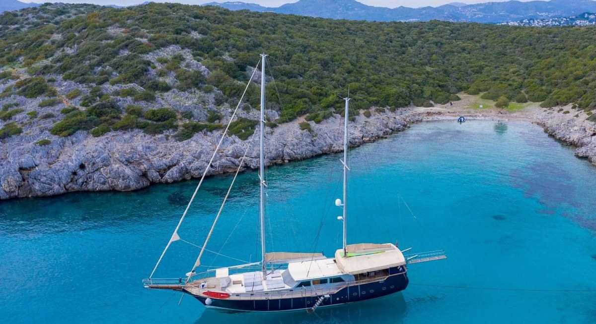 DREAM A yacht charter 1