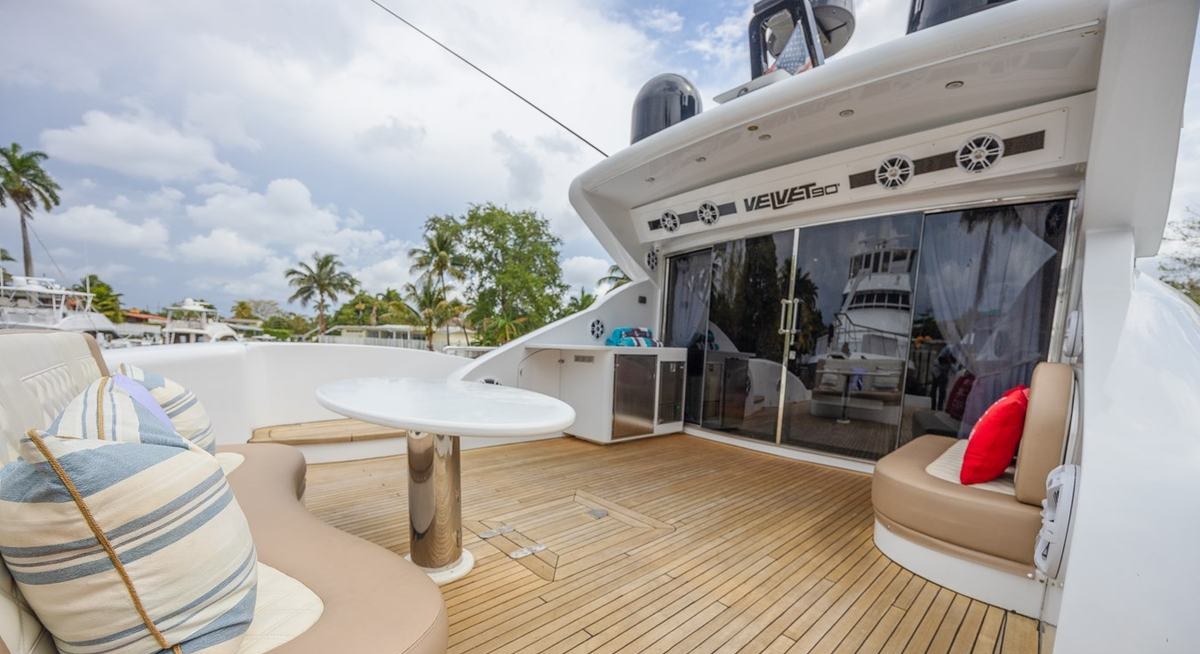 DREAM ON yacht charter 5