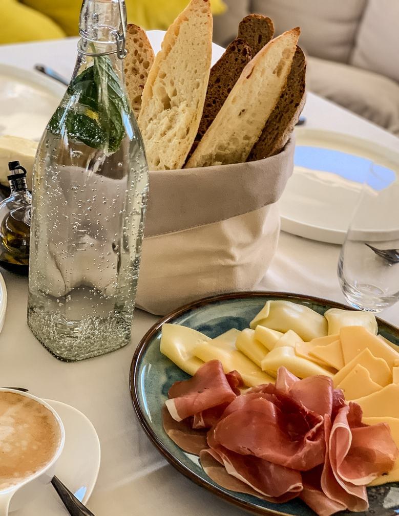 DUOLIFE yacht charter 4