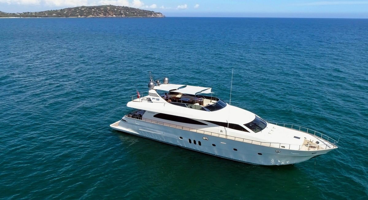 EFFE yacht charter 5