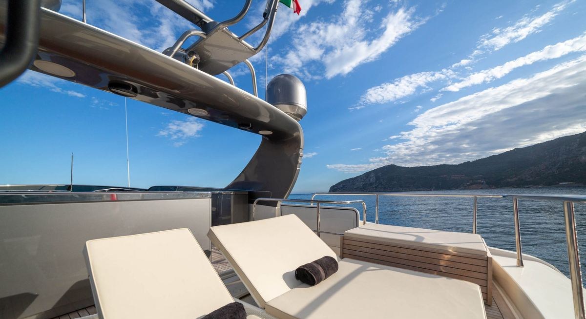EFFE yacht charter 4