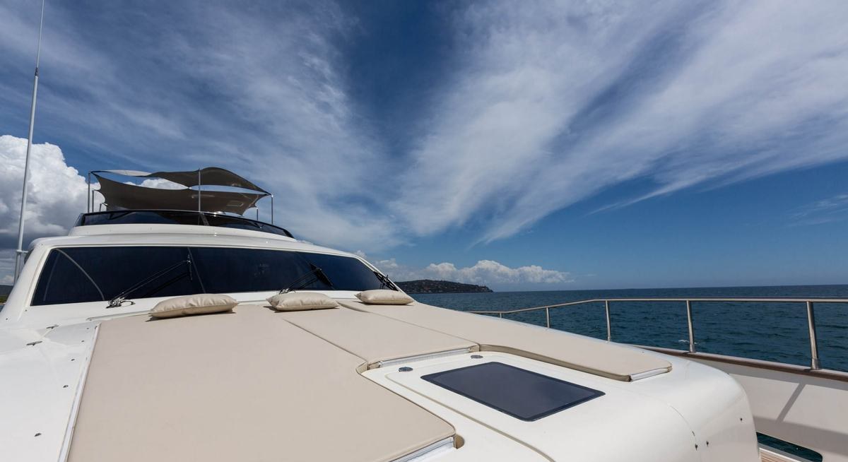 EFFE yacht charter 2