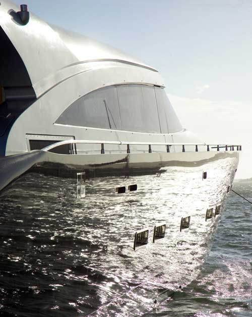 Yacht charter EL DISPARO YACHT CHARTER