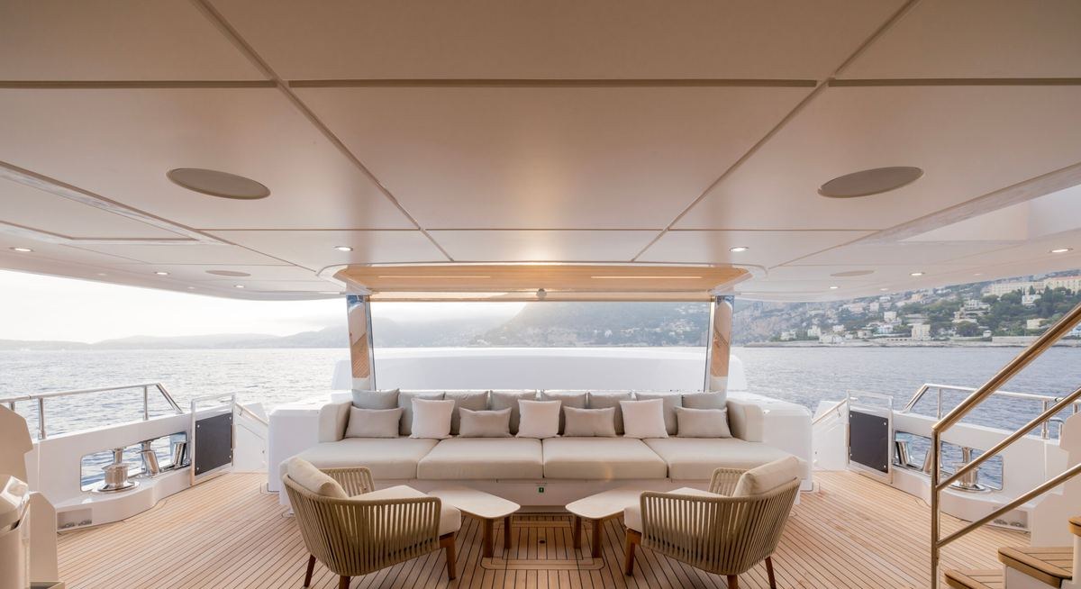 ELZA yacht charter 4
