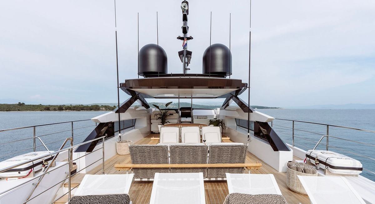 EROLIA yacht charter 2