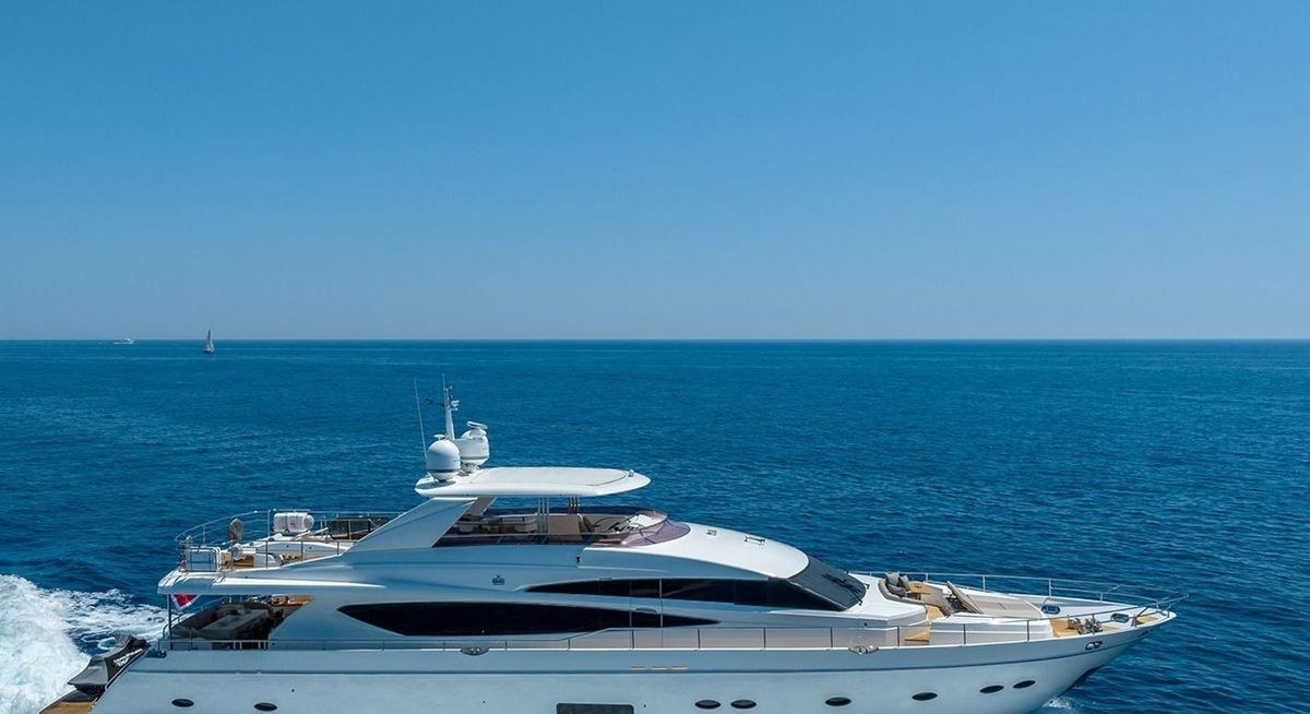 EXPERIENCE yacht charter 1