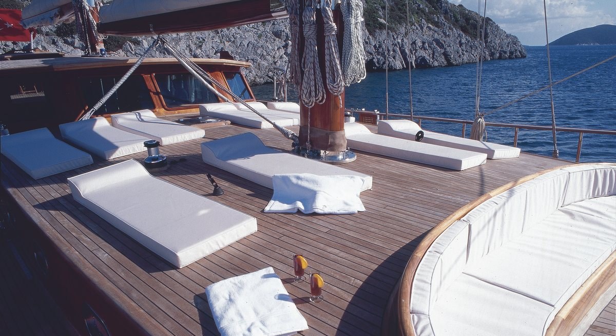 EYLUL DENIZ II yacht charter 1