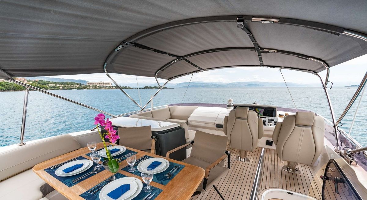 FAR & AWAY yacht charter 3