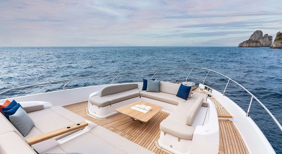FAST yacht charter 2