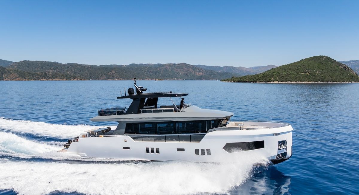 FERRO 77 yacht charter 1