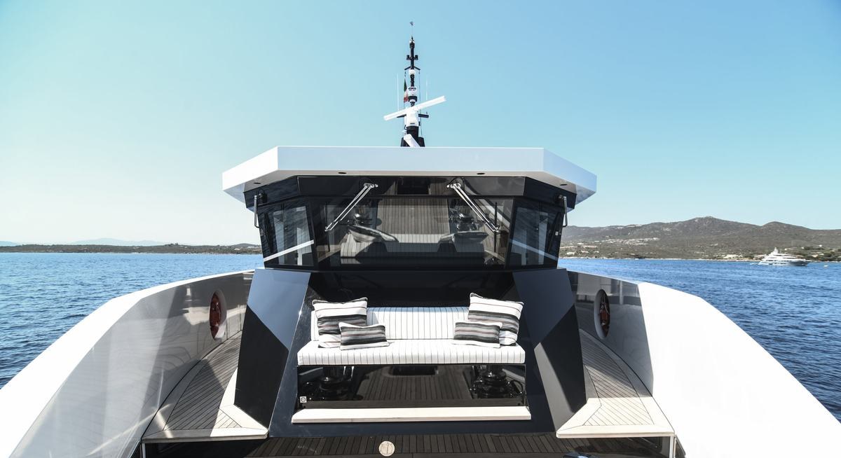 FOX yacht charter 2