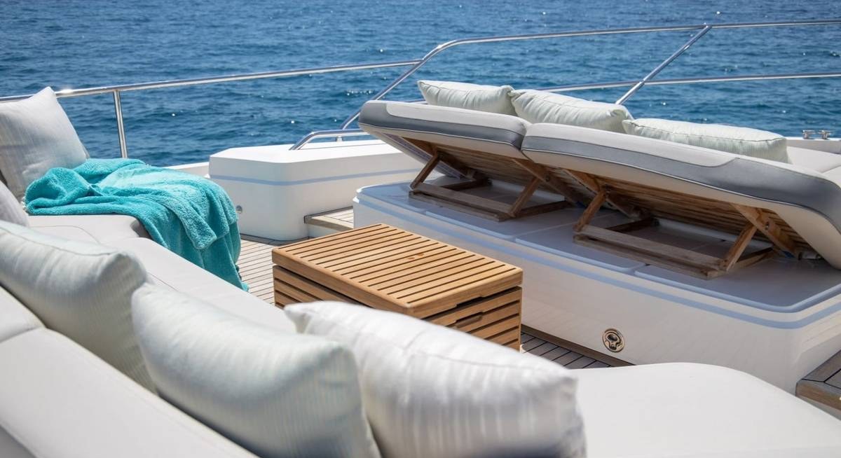 FREE SOUL yacht charter 3