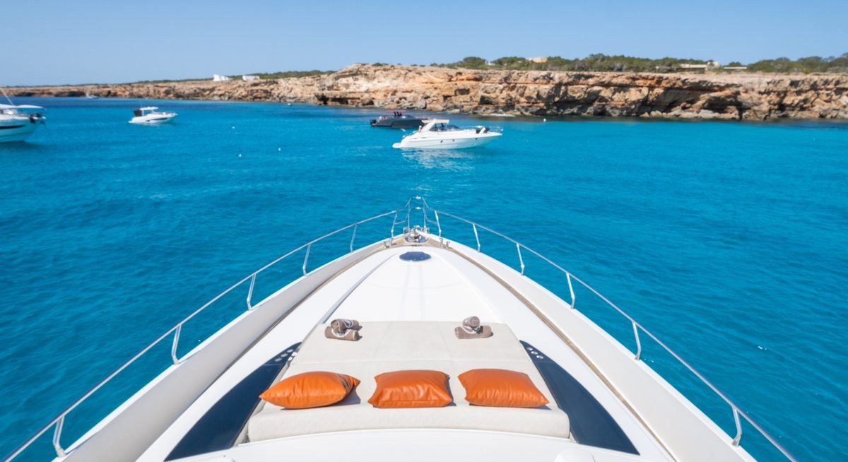 FUNKY TOWN yacht charter 2