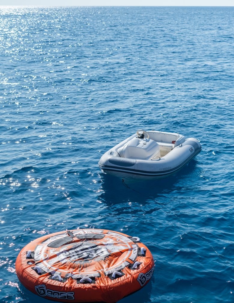 Yacht charter FUNKY TOWN YACHT CHARTER