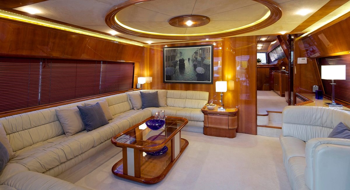 GEEPEE yacht charter 2
