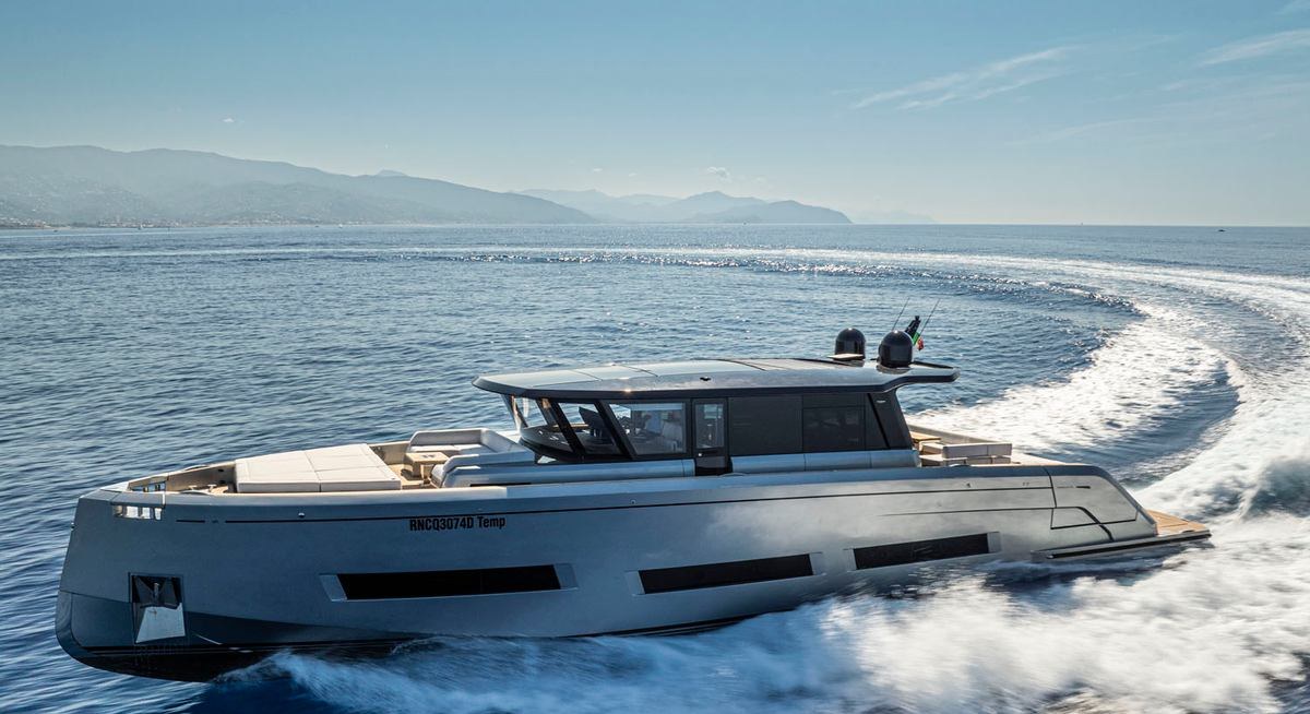 GET LOST yacht charter 1