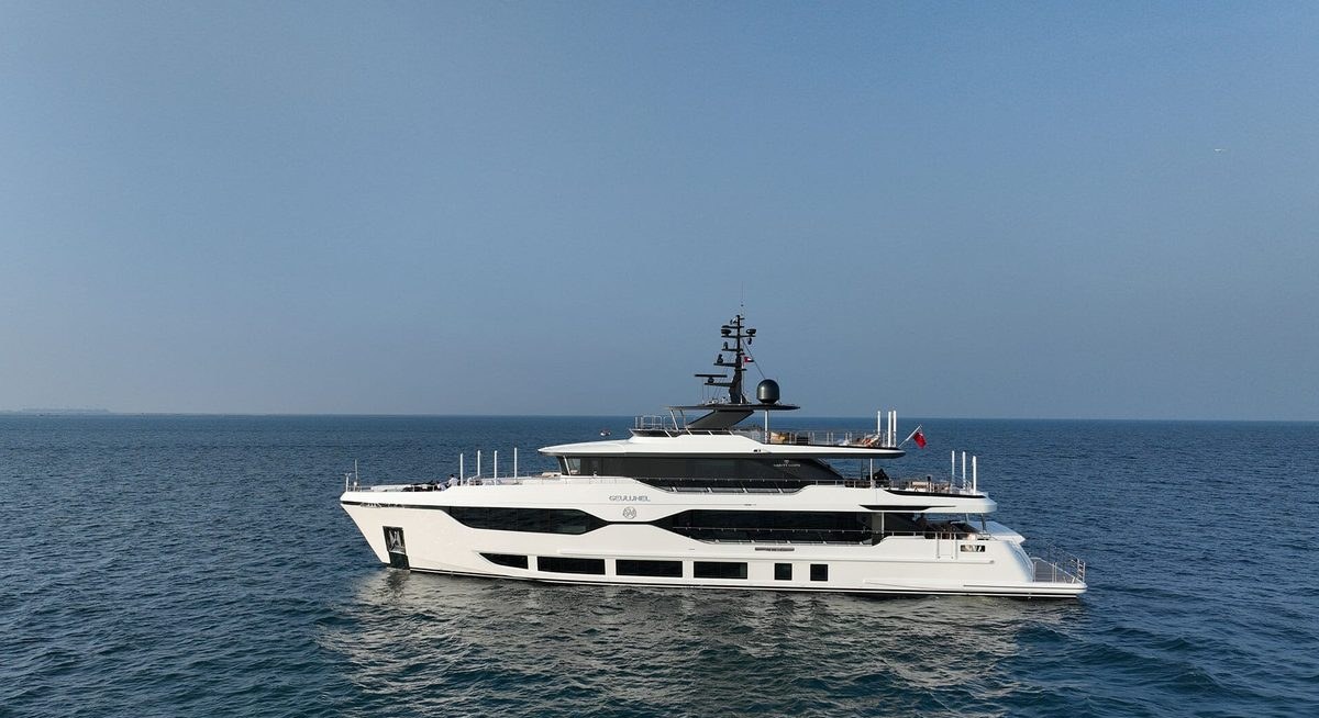 GEULUNEL yacht charter 1