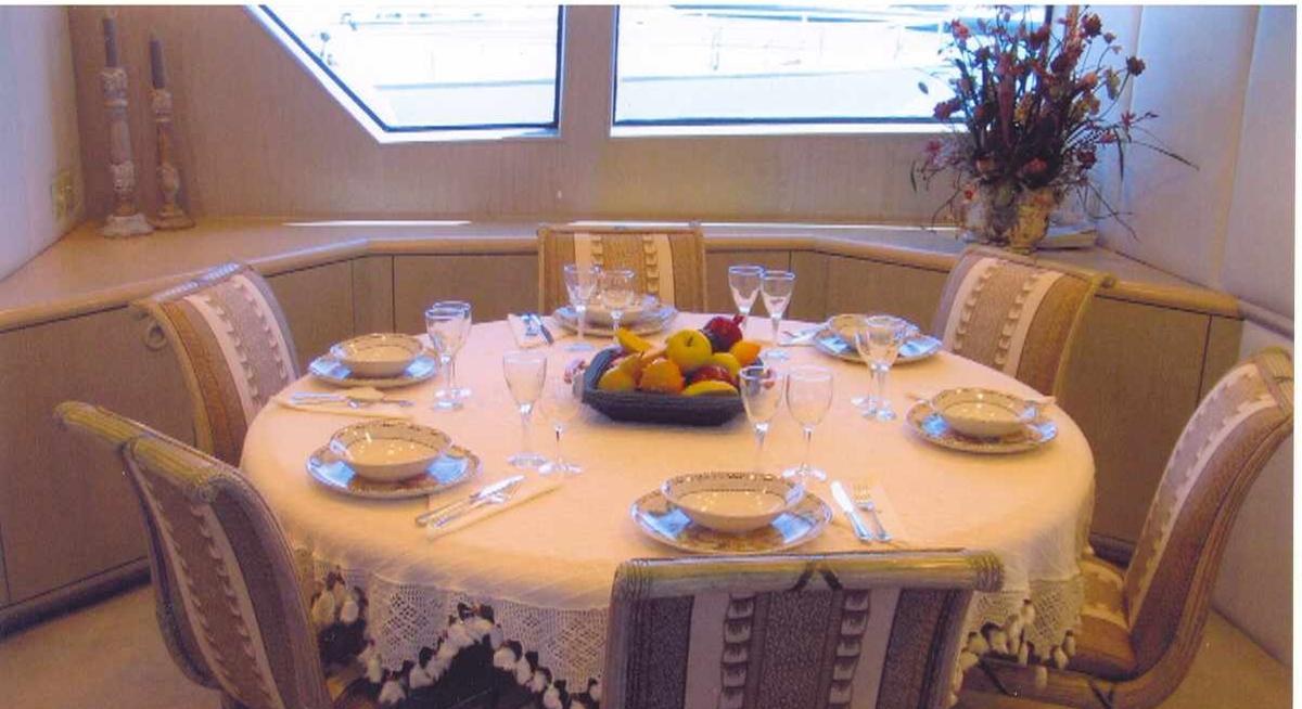GILAINE O yacht charter 4