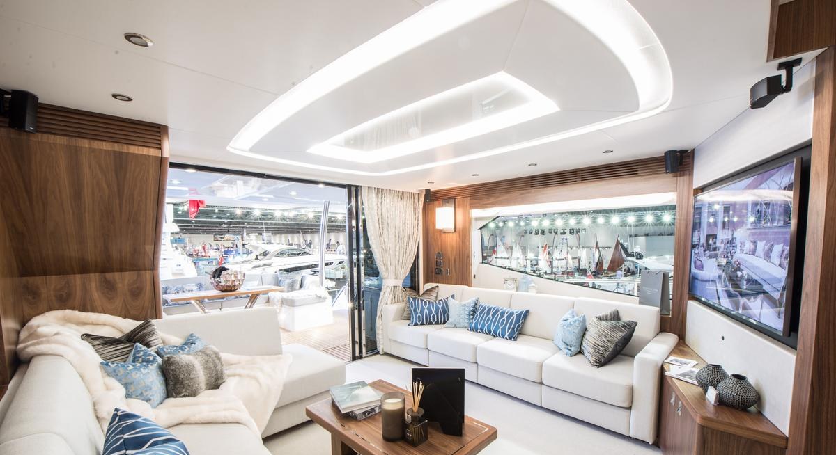 GLASAX yacht charter 1