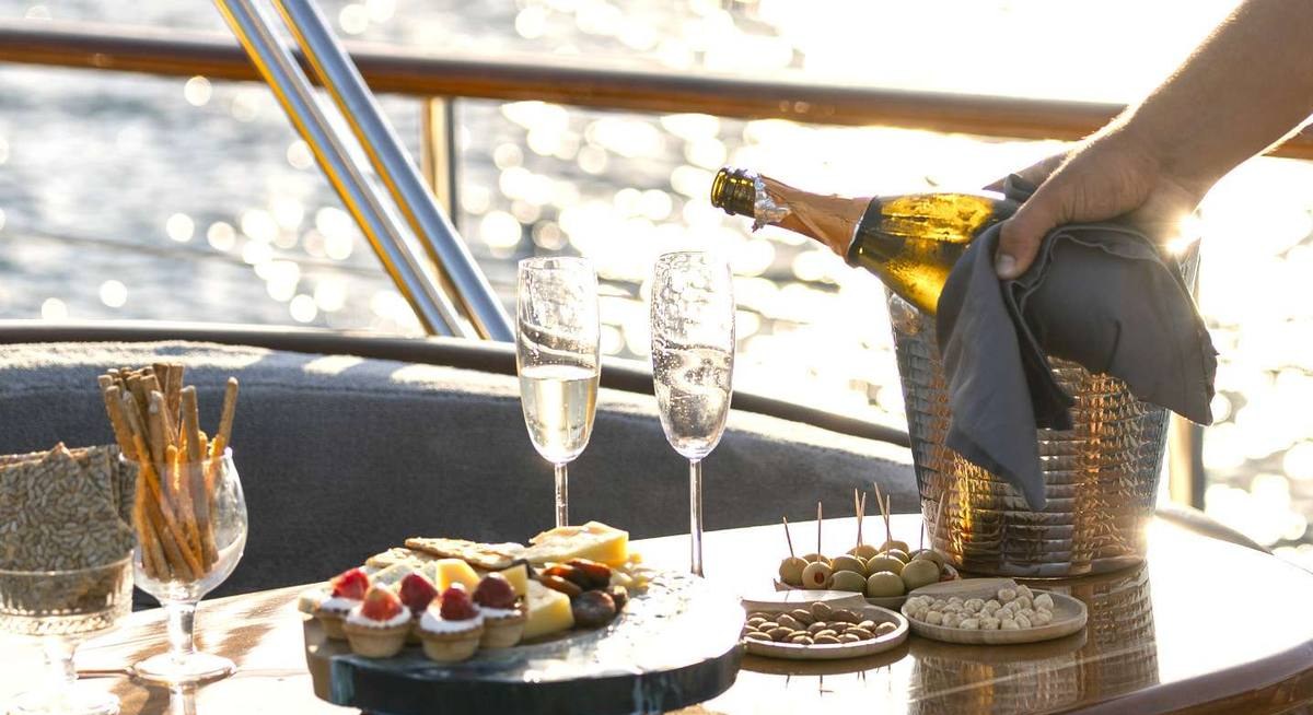 GOZDEM THE ONE yacht charter 4