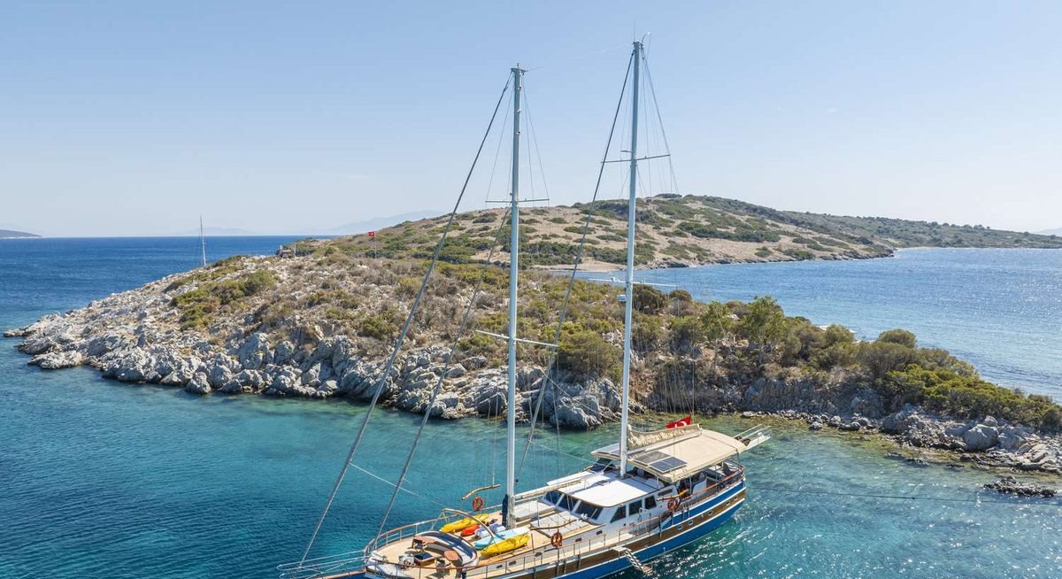 GOZDEM THE ONE yacht charter 5