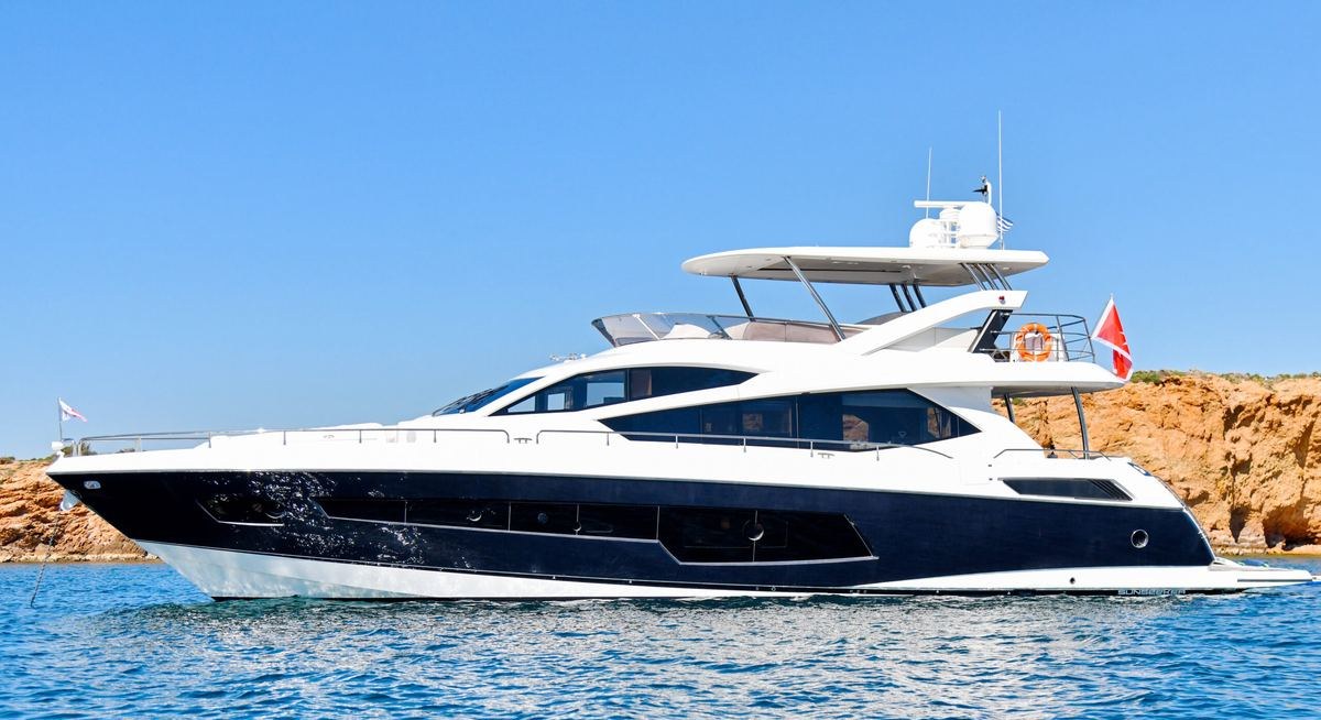GRACE XI yacht charter 1