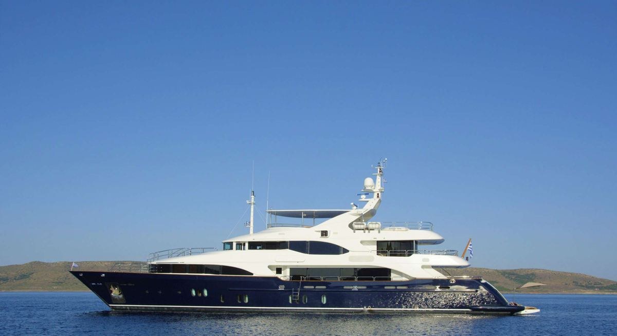 تأجير يخت GRANDE AMORE YACHT CHARTER