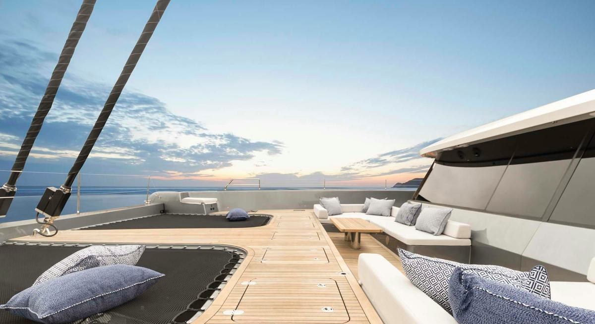 GRAYA yacht charter 3